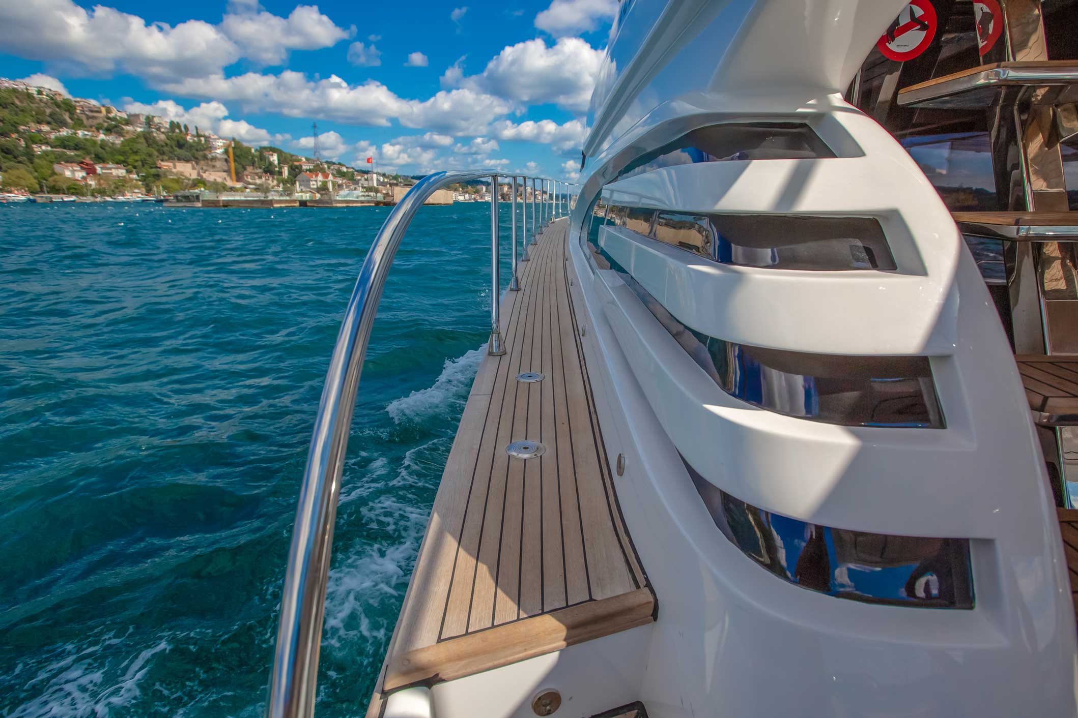 BOSPHORUS BIRTHDAY CELEBRATION ON THE YACHT With Private Waiter and Hotel Transfers