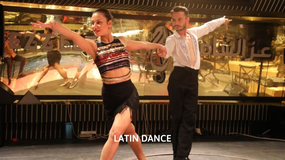 Bosphorus Dinner Cruise & Live Show Performance ( Non Alcohol- Private Standart Table)